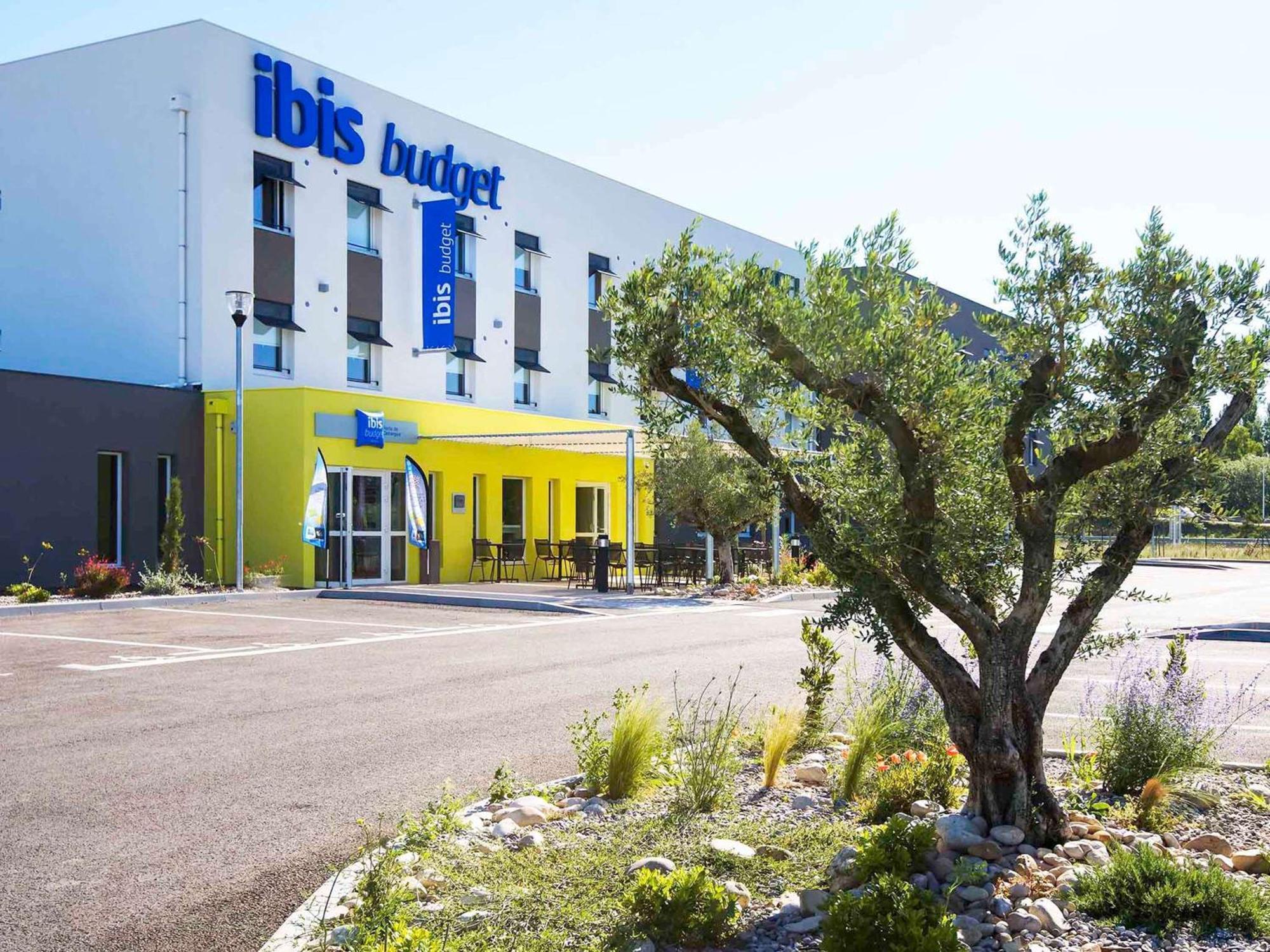 Ibis Budget Porte de Camargue Saint-Martin-de-Crau Buitenkant foto