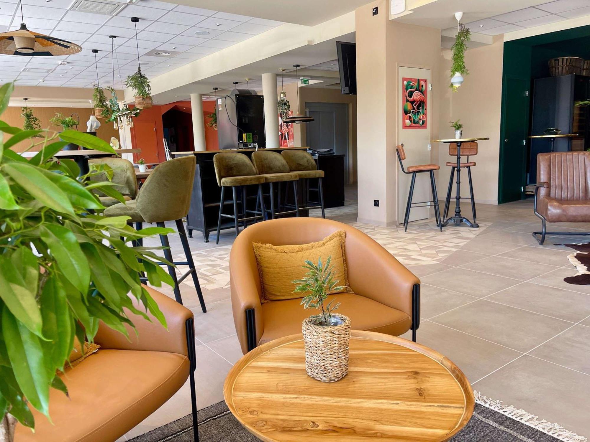 Ibis Budget Porte de Camargue Saint-Martin-de-Crau Buitenkant foto