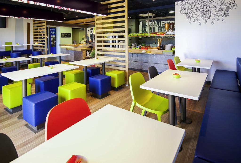 Ibis Budget Porte de Camargue Saint-Martin-de-Crau Buitenkant foto